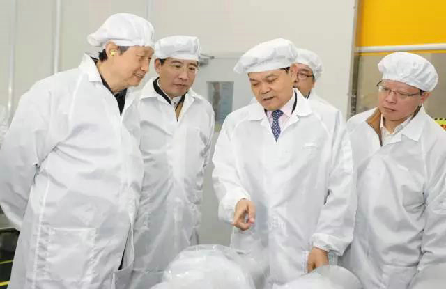 国务院副总理马凯视察亨通，肯定网络技术发展成果